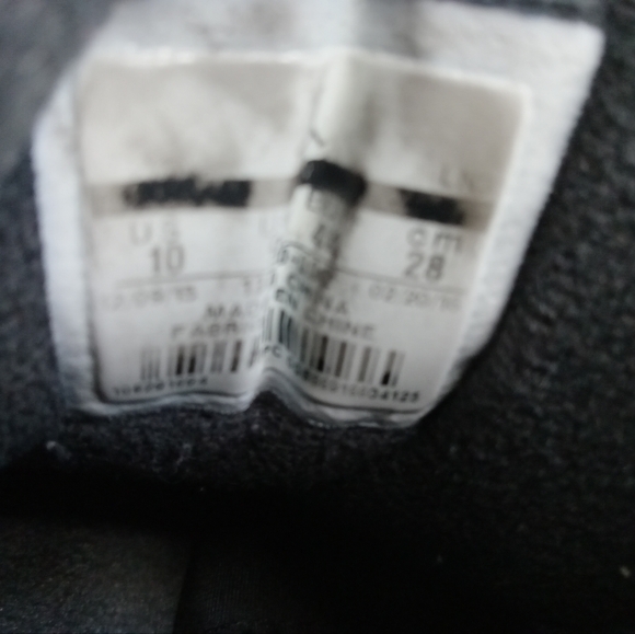 The Air Jordan 12 Flu - Picture 6 of 9